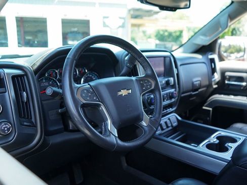 Used 2017 Chevrolet Silverado 1500 LTZ Z71 w/ LTZ Plus Package AWD/4WD image 6