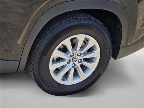 Used 2025 Toyota Grand Highlander FWD image 22