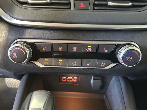 Used 2021 Nissan Altima 2.5 SR w/ SR Premium Package AWD/4WD image 20