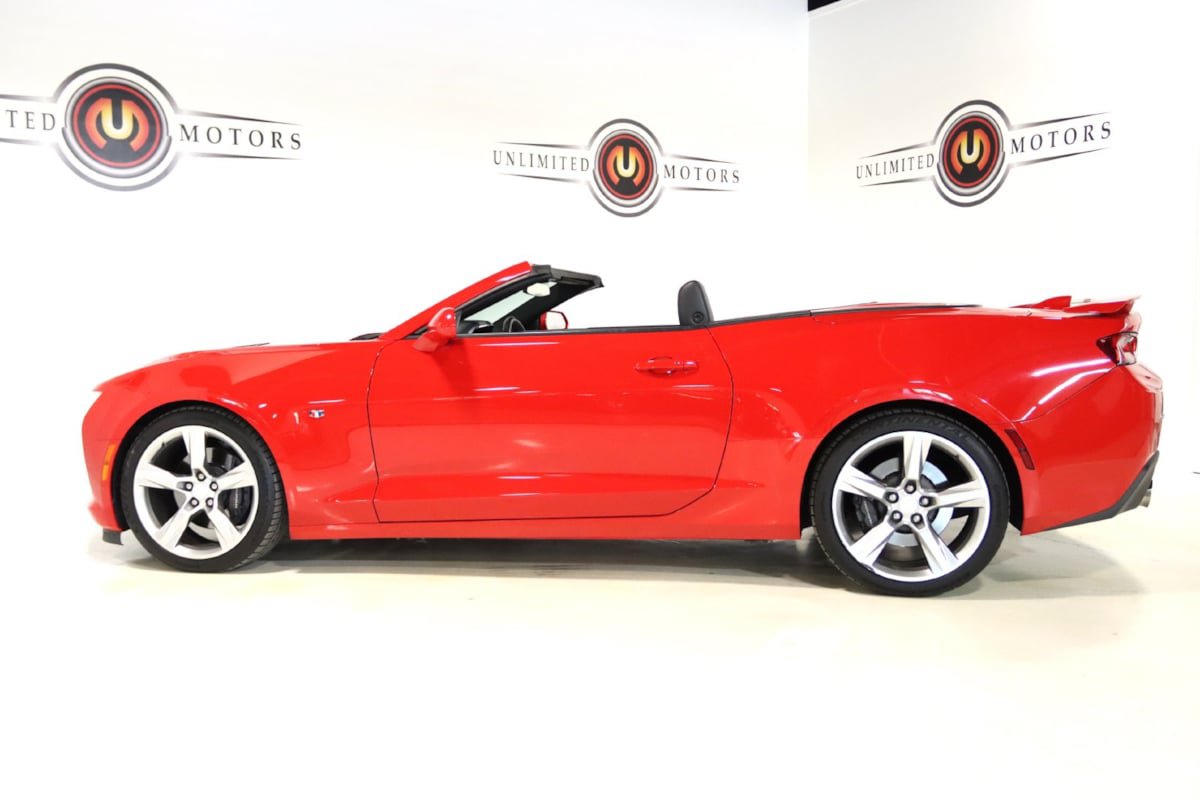 Used 2018 Chevrolet Camaro SS RWD image 34