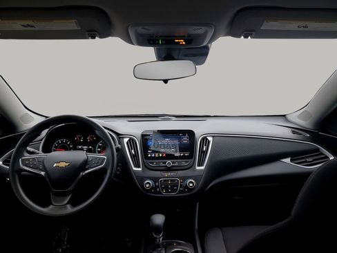 Used 2025 Chevrolet Malibu LT image 23