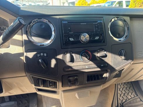Used 2010 Ford F250 XLT image 18