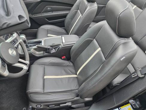 Used 2010 Ford Mustang GT Premium RWD image 23