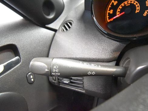 Used 2009 Saturn Sky Ruby Red image 13