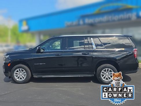 Used 2024 Chevrolet Suburban LT AWD/4WD image 3