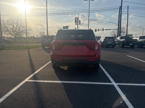 Used 2020 Ford Explorer ST w/ ST Street Pack image 5