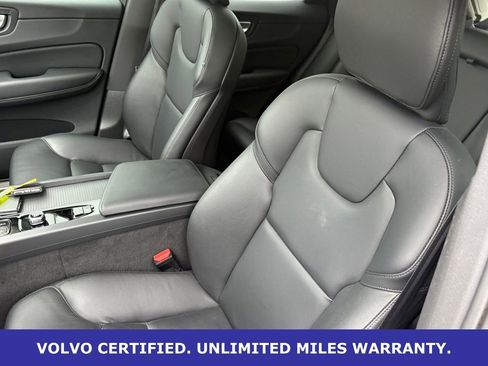 Certified 2025 Volvo XC60 B5 Core AWD/4WD image 27