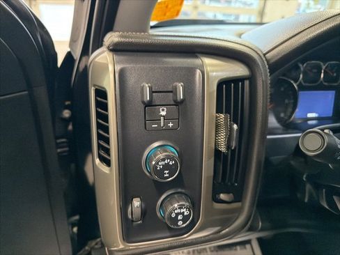 Used 2018 Chevrolet Silverado 1500 High Country image 19