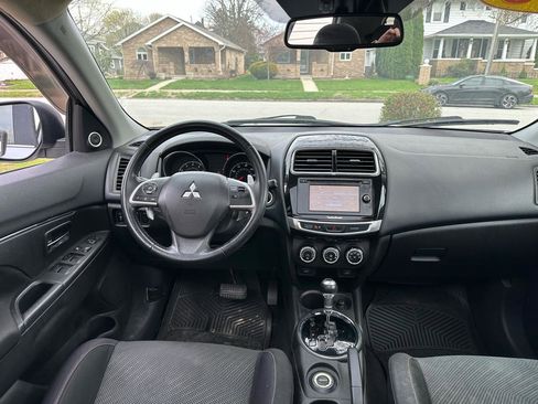 Used 2015 Mitsubishi Outlander Sport SE AWD/4WD image 9