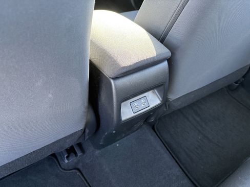 Used 2024 Toyota Corolla LE image 28