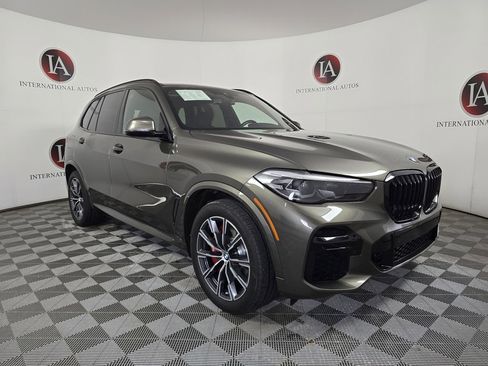 Used 2022 BMW X5 xDrive40i w/ M Sport Package image 1