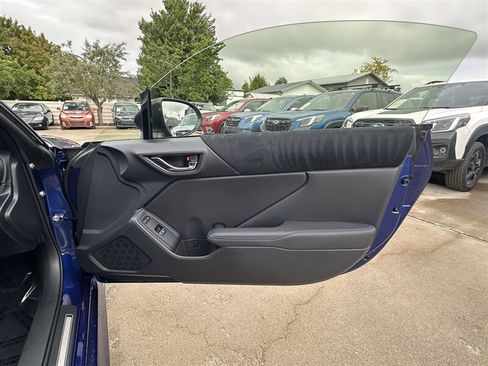 Used 2025 Subaru BRZ tS RWD image 32