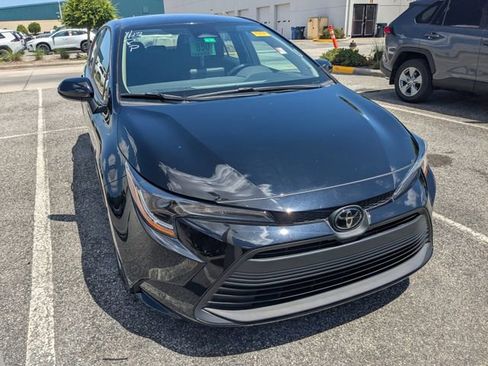 Used 2024 Toyota Corolla LE image 1