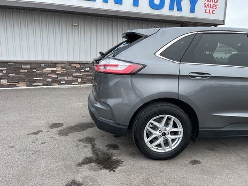 Used 2024 Ford Edge SEL image 12