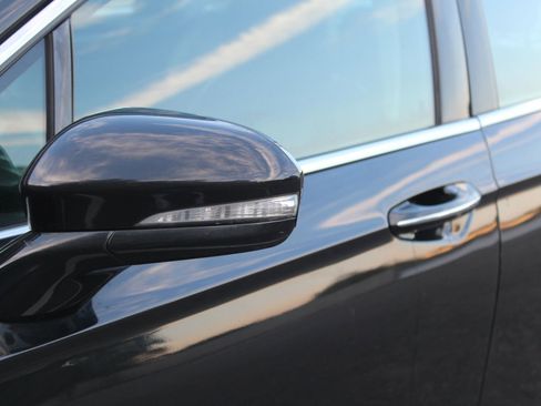 Used 2013 Ford Fusion Titanium image 32