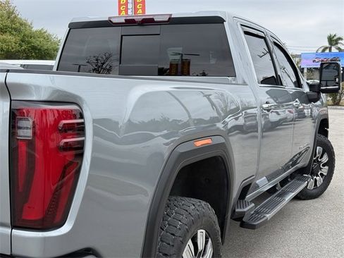 Used 2024 GMC Sierra 2500 Denali w/ Max Trailering Package image 9
