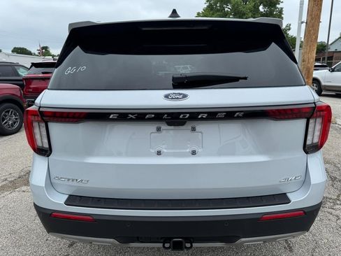 New 2025 Ford Explorer Active w/ Active Comfort Package image 4