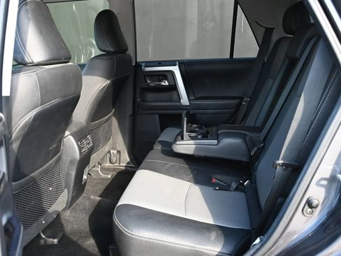 Used 2022 Toyota 4Runner SR5 Premium w/ Moonroof Package image 18