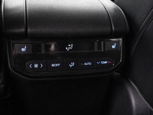 Used 2020 Toyota Highlander Platinum AWD/4WD image 17