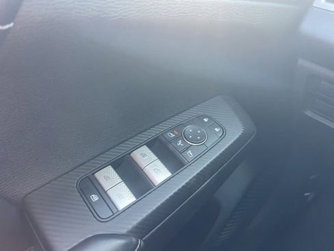 Used 2024 Mitsubishi Outlander SE image 15