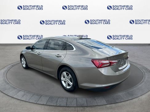 Used 2022 Chevrolet Malibu LT FWD image 4