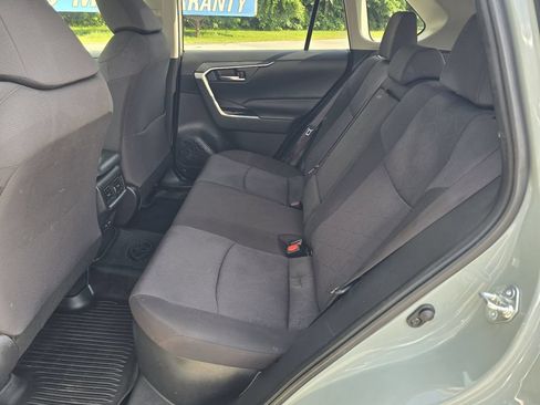 Used 2022 Toyota RAV4 XLE w/ Convenience Package AWD/4WD image 11