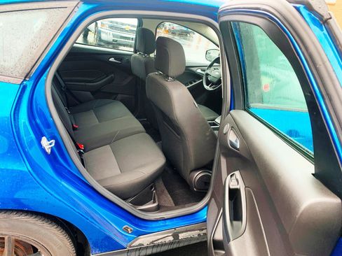 Used 2018 Ford Focus SEL w/ Winter Package FWD image 14