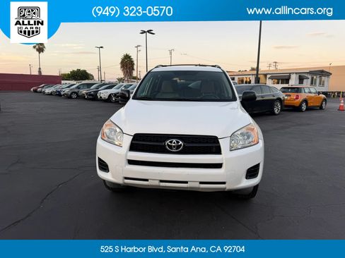 Used 2012 Toyota RAV4 FWD w/ Value Pkg image 2