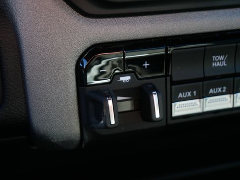 Used 2024 RAM 2500 Tradesman w/ Snow Chief Group AWD/4WD image 27