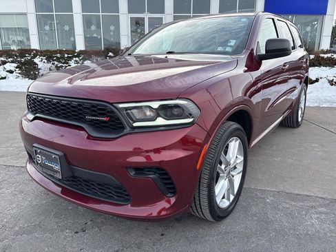 Used 2024 Dodge Durango GT image 2