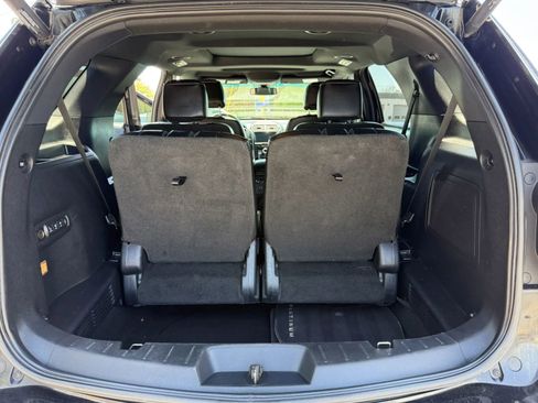 Used 2017 Ford Explorer Platinum AWD/4WD image 13