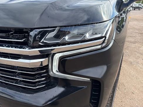 Used 2023 Chevrolet Suburban LT w/ LT Signature Plus Package AWD/4WD image 9