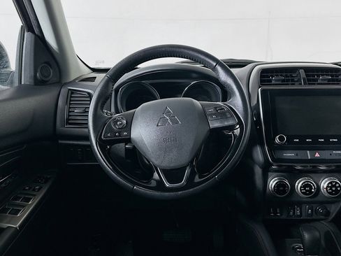 Used 2025 Mitsubishi Outlander Sport SE AWD/4WD image 17