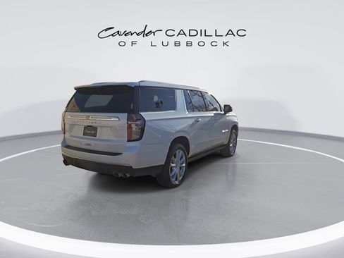 Used 2023 Chevrolet Suburban High Country image 8
