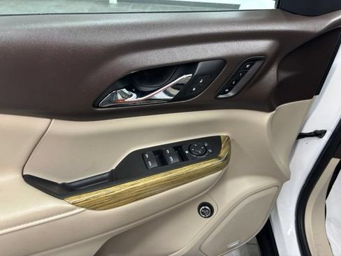 Used 2018 GMC Acadia Denali FWD image 18