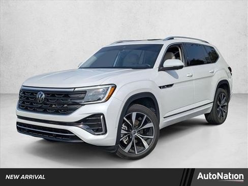 Used 2024 Volkswagen Atlas SEL Premium R-Line image 1