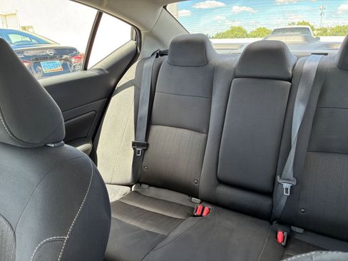 Used 2025 Nissan Altima 2.5 SV FWD image 39