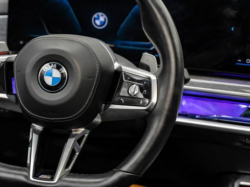 Used 2024 BMW 740i w/ Premium Package 2 image 25