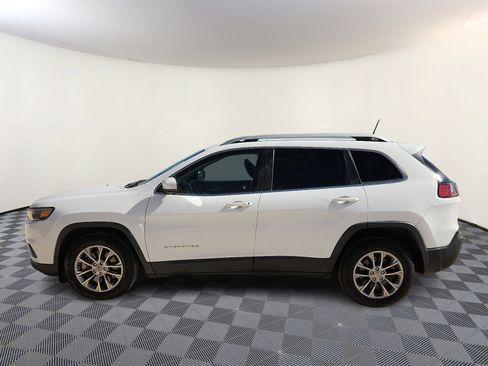 Used 2019 Jeep Cherokee Latitude Plus FWD image 2