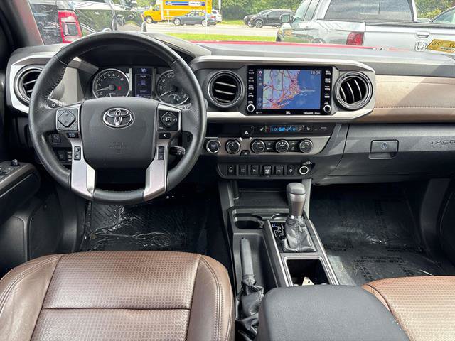 Used 2021 Toyota Tacoma Limited AWD/4WD image 9