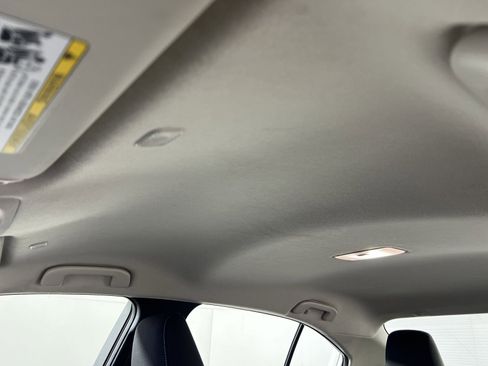 Used 2024 Toyota Corolla LE image 24