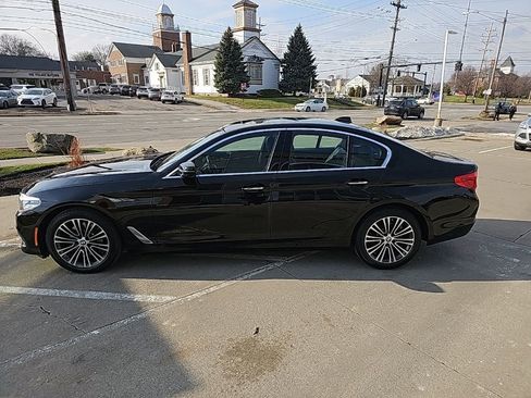 Used 2018 BMW 530i xDrive w/ Premium Package image 9