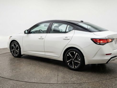 Used 2025 Nissan Sentra SV image 5