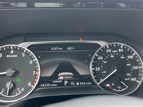 Used 2025 Nissan Pathfinder SV FWD image 43