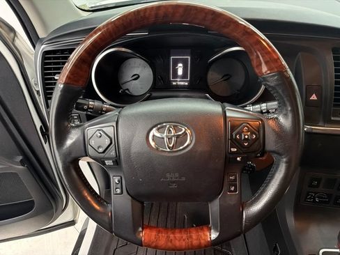 Used 2021 Toyota Sequoia Platinum RWD image 20