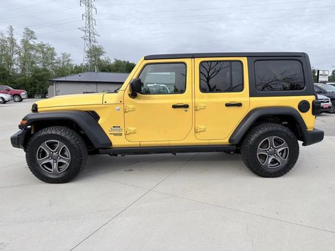 Used 2018 Jeep Wrangler Unlimited Sport S AWD/4WD image 6