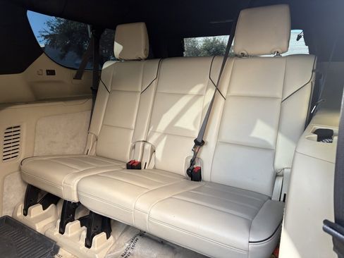 Used 2021 Cadillac Escalade ESV Premium Luxury image 14