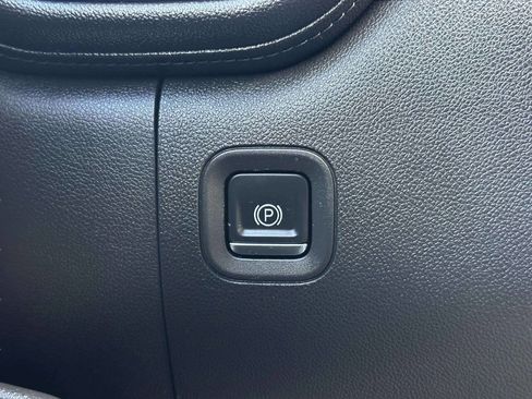 Used 2019 Chevrolet Silverado 1500 LT w/ All-Star Edition image 26