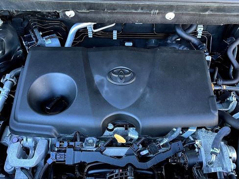 Used 2023 Toyota RAV4 LE image 32