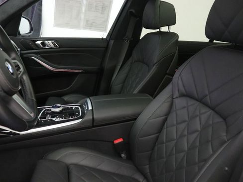 Used 2024 BMW X7 xDrive40i w/ M Sport Package image 33